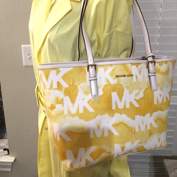 Michael Kors Jetset Buttercup Shoulder Bag - Showstopper Light Yellow - Picture 2 of 7